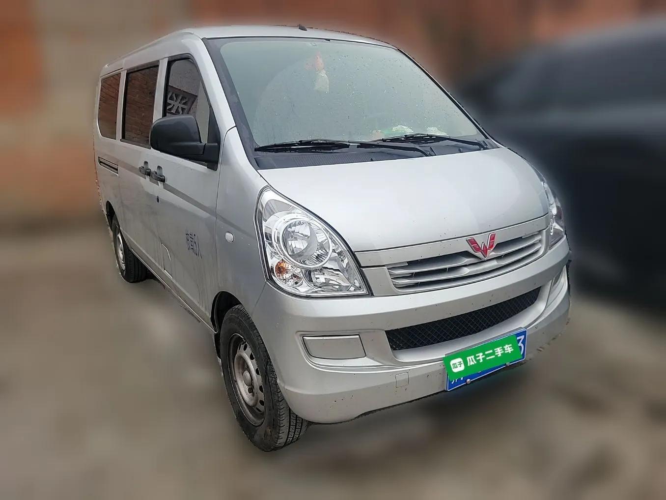 Wuling Rongguang S 2023 1.5L Base Version 5/7 Seats — миниатюра 3