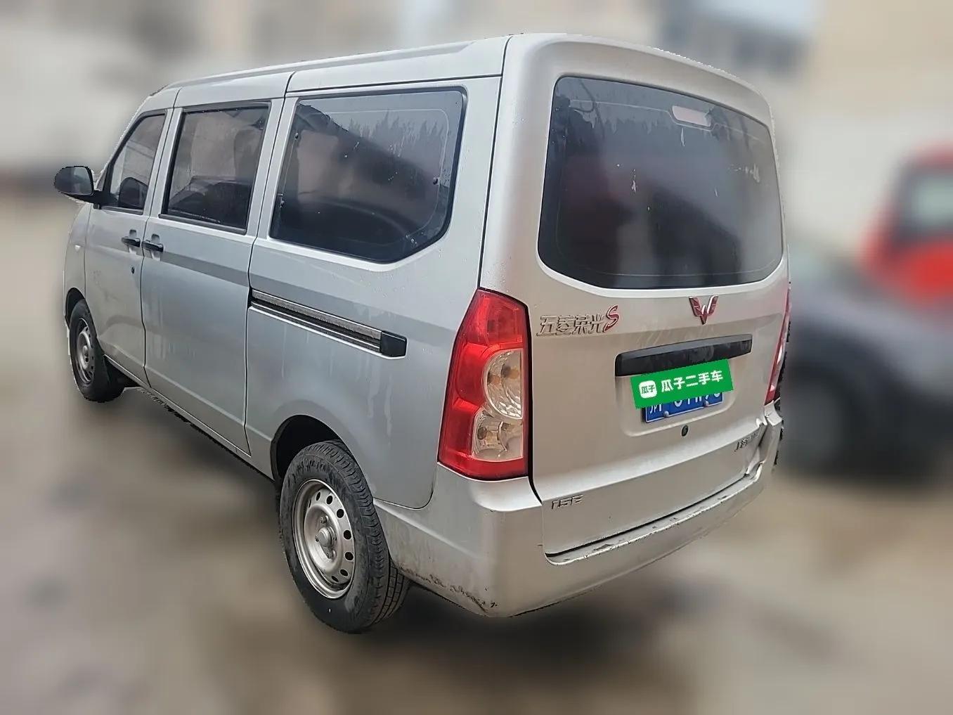 Wuling Rongguang S 2023 1.5L Base Version 5/7 Seats — миниатюра 4