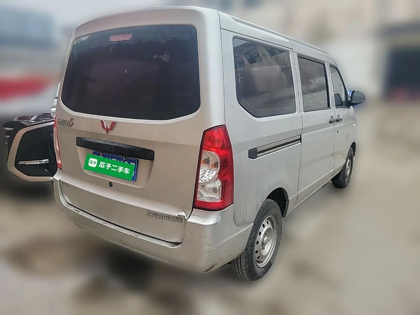 Wuling Rongguang S 2023 1.5L Base Version 5/7 Seats — миниатюра 6
