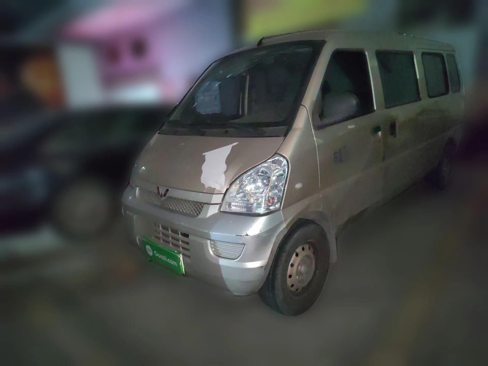 Wuling Rongguang EV 2022 Basic Passenger Bus Powered by Penghui Battery — миниатюра 1