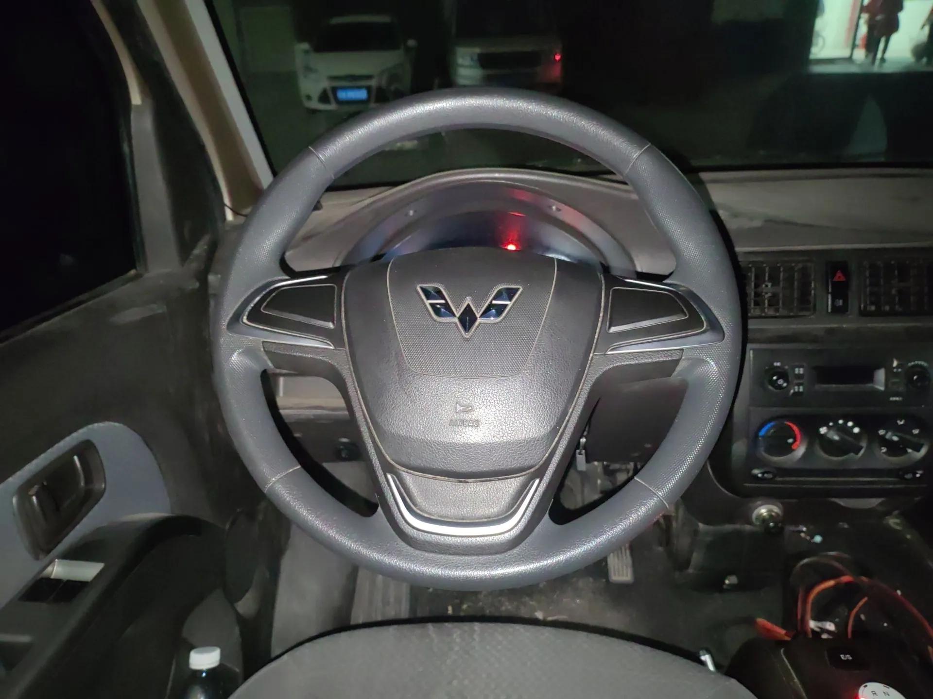 Wuling Rongguang EV 2022 Basic Passenger Bus Powered by Penghui Battery — миниатюра 11