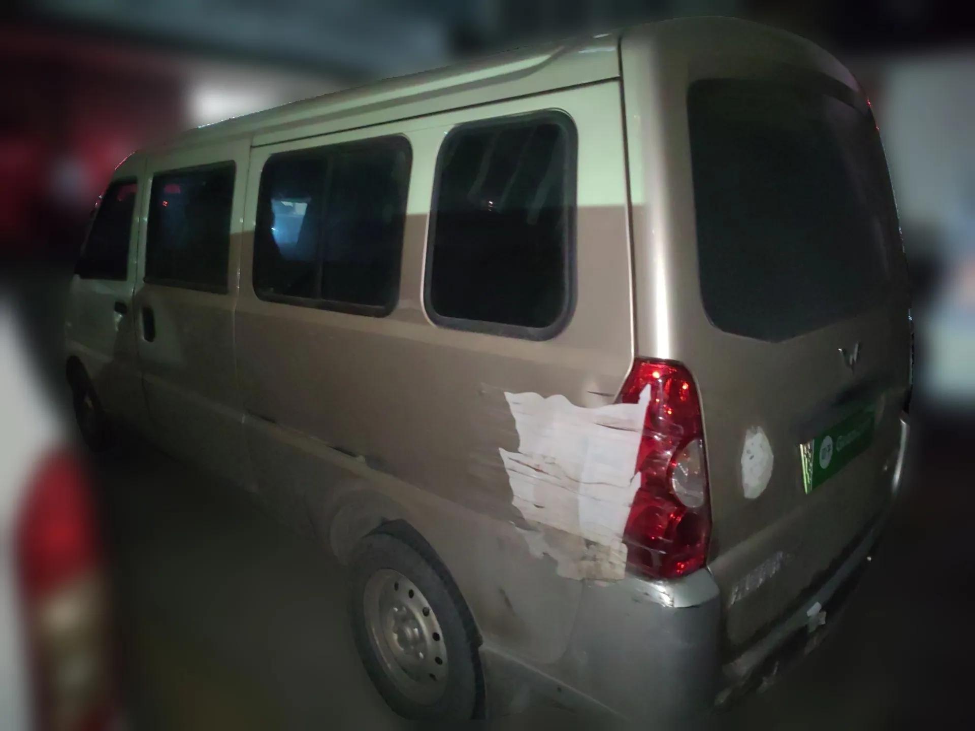 Wuling Rongguang EV 2022 Basic Passenger Bus Powered by Penghui Battery — миниатюра 4