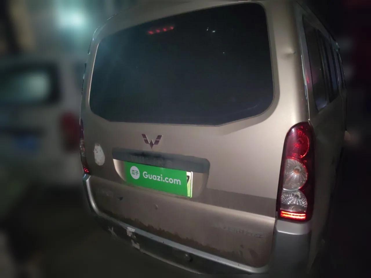 Wuling Rongguang EV 2022 Basic Passenger Bus Powered by Penghui Battery — миниатюра 5