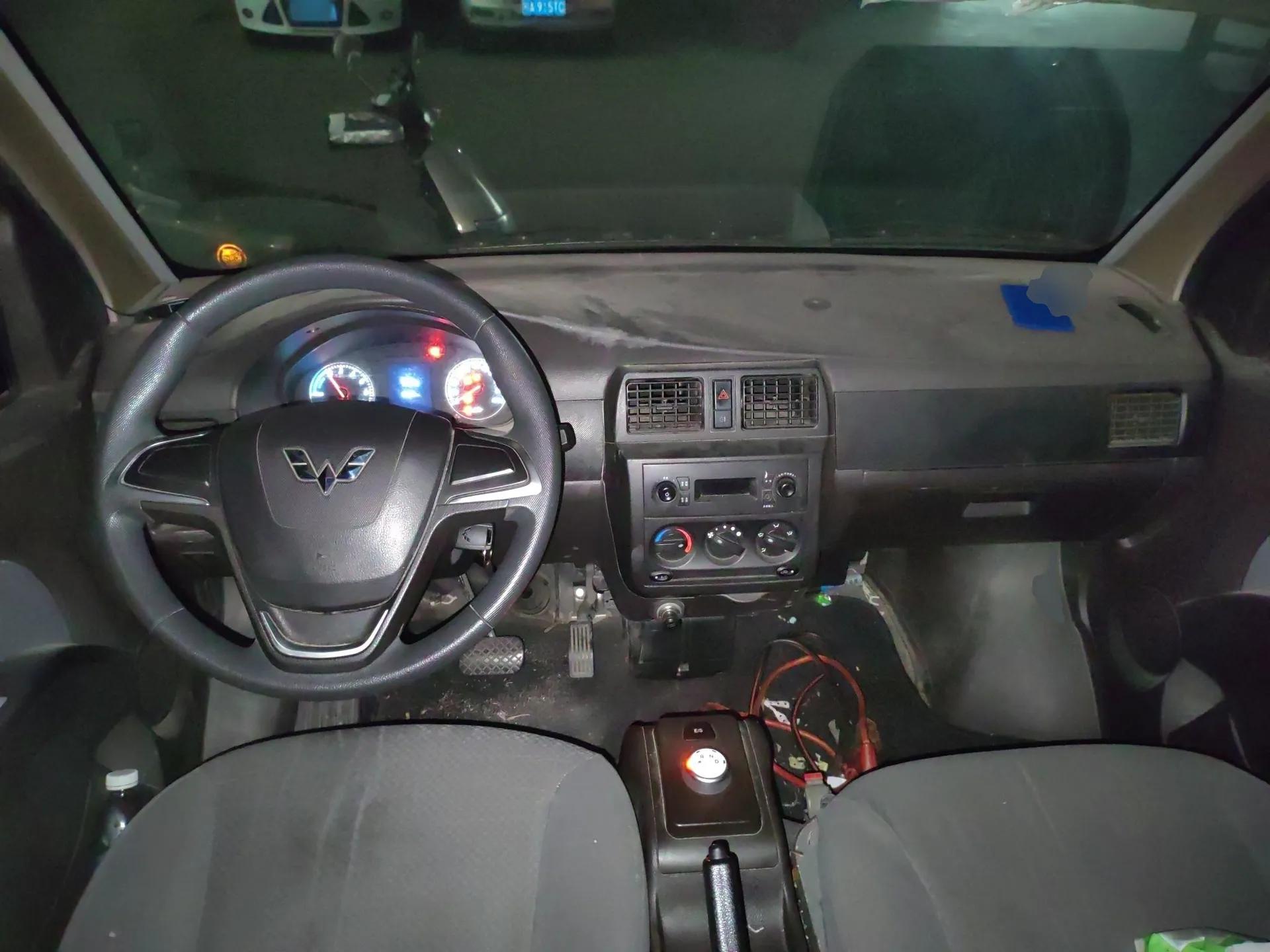 Wuling Rongguang EV 2022 Basic Passenger Bus Powered by Penghui Battery — миниатюра 10