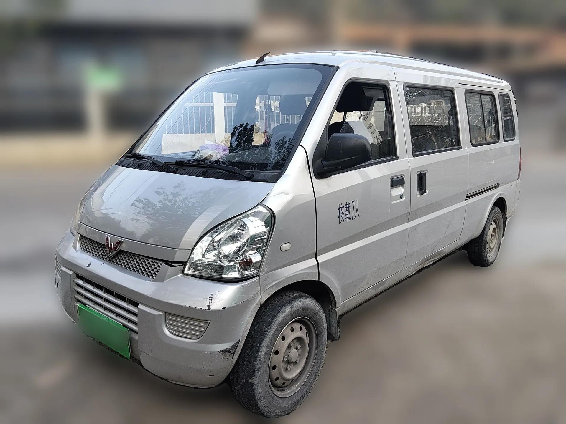 Wuling Rongguang EV 2020 Basic Version 7-Seater 300 km — миниатюра 1
