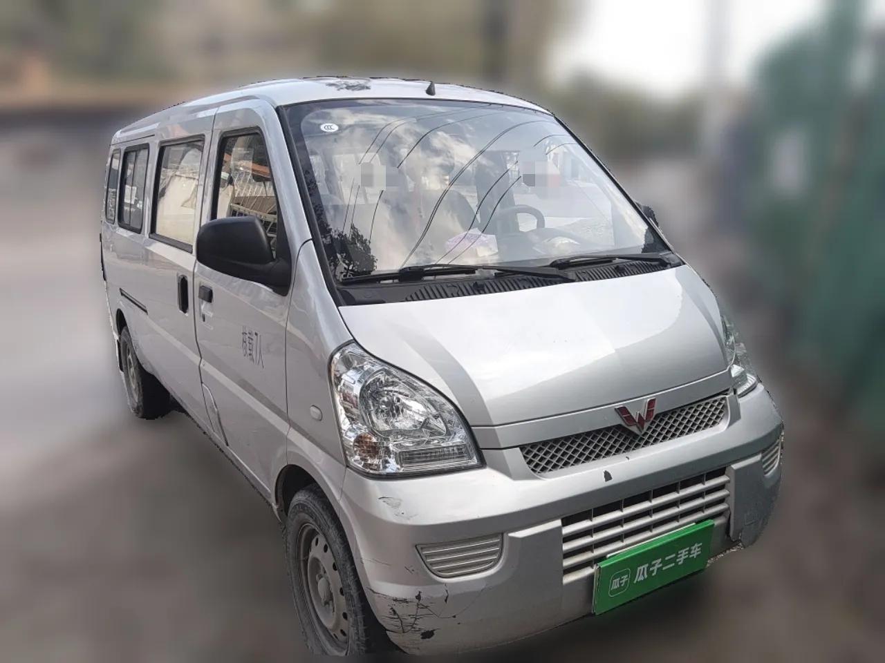 Wuling Rongguang EV 2020 Basic Version 7-Seater 300 km — миниатюра 3