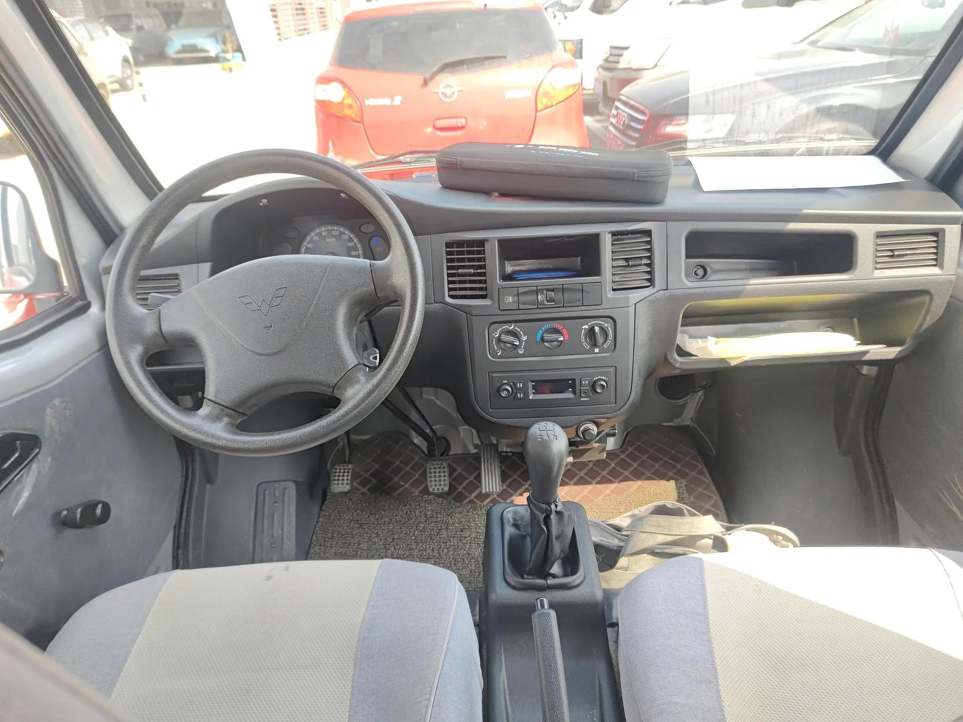 Wuling Zhiguang Small Truck 2020 1.2L Double Cab — миниатюра 13
