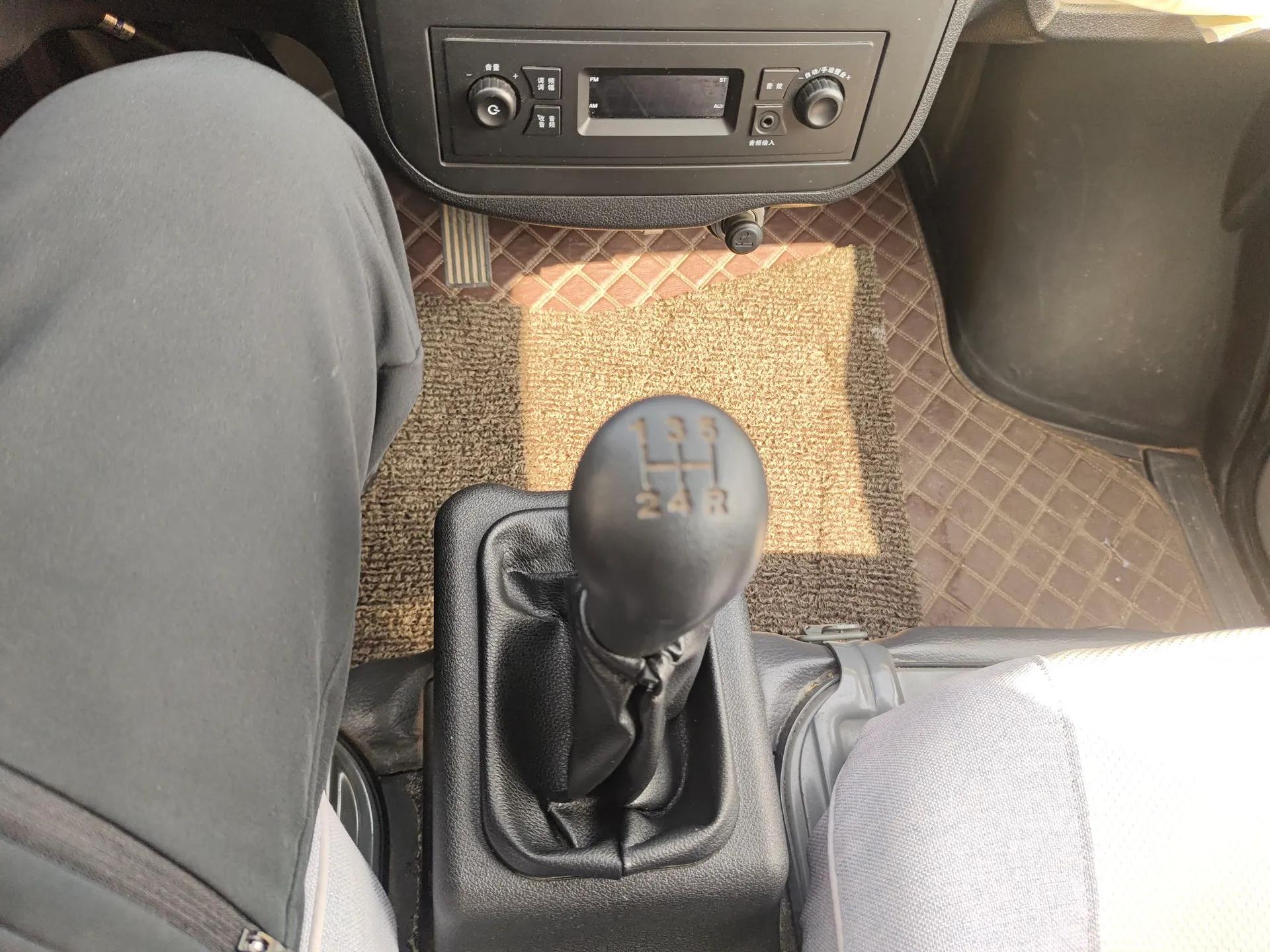 Wuling Zhiguang Small Truck 2020 1.2L Double Cab — миниатюра 17