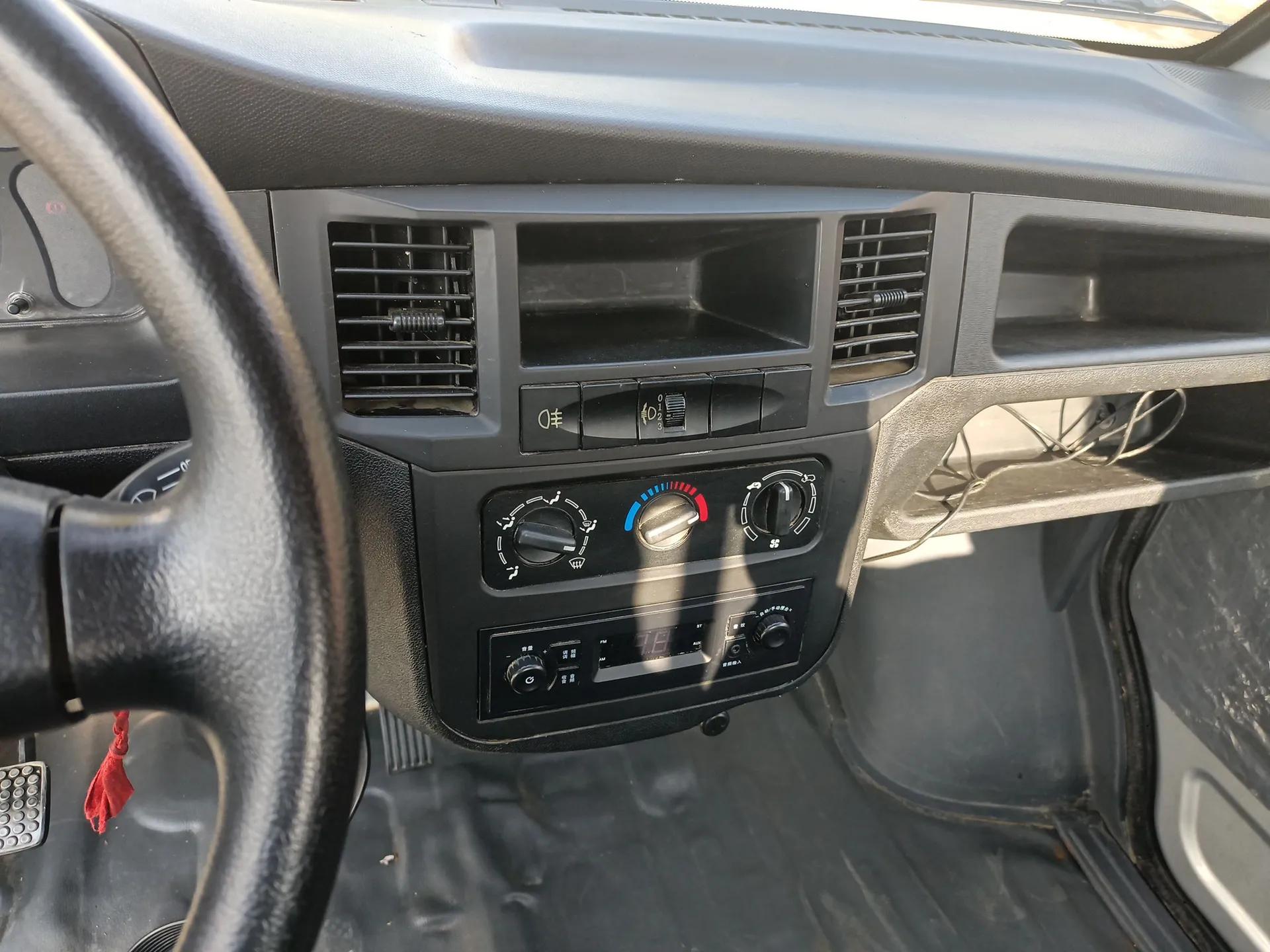 Wuling Zhiguang Small Truck 2020 1.2L Single Cab — миниатюра 16