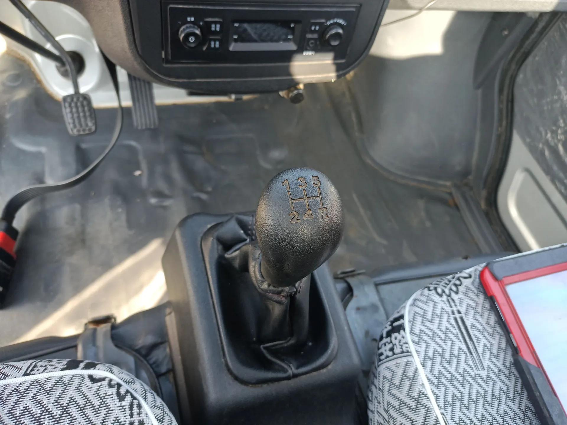 Wuling Zhiguang Small Truck 2020 1.2L Single Cab — миниатюра 17