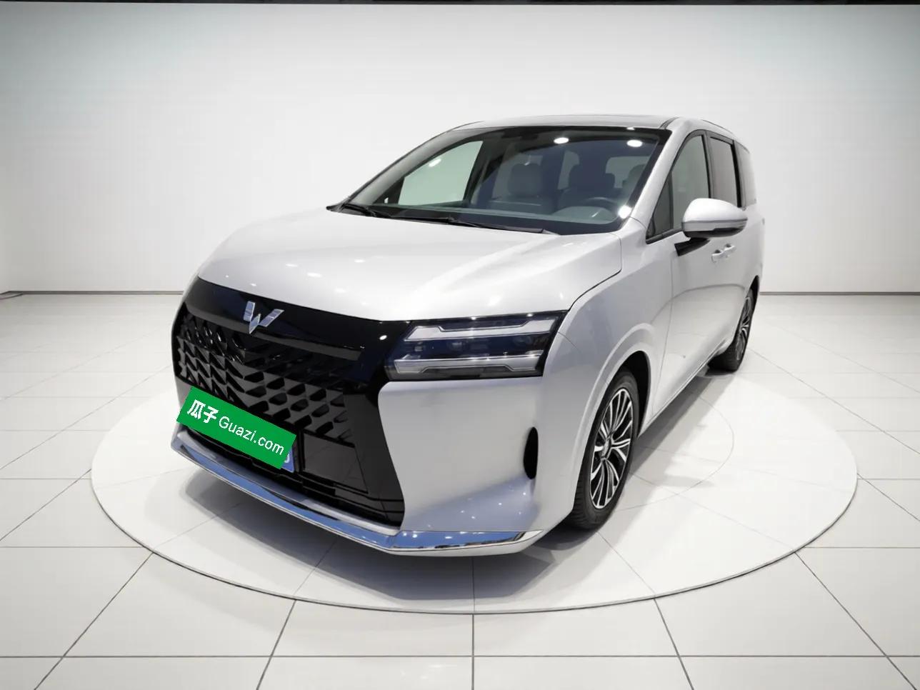 Wuling 730 2025 Model 1.5T CVT Elite Edition — миниатюра 1