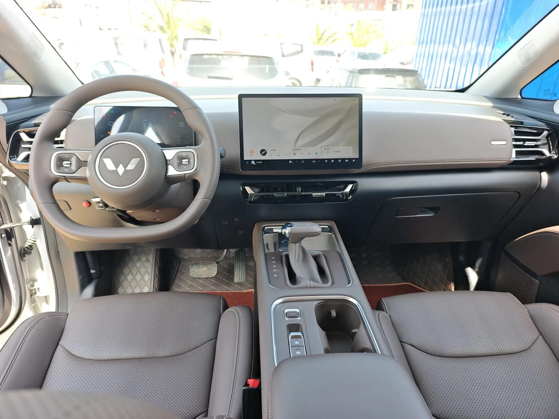 Wuling 730 2025 Model 1.5T CVT Elite Edition — миниатюра 12