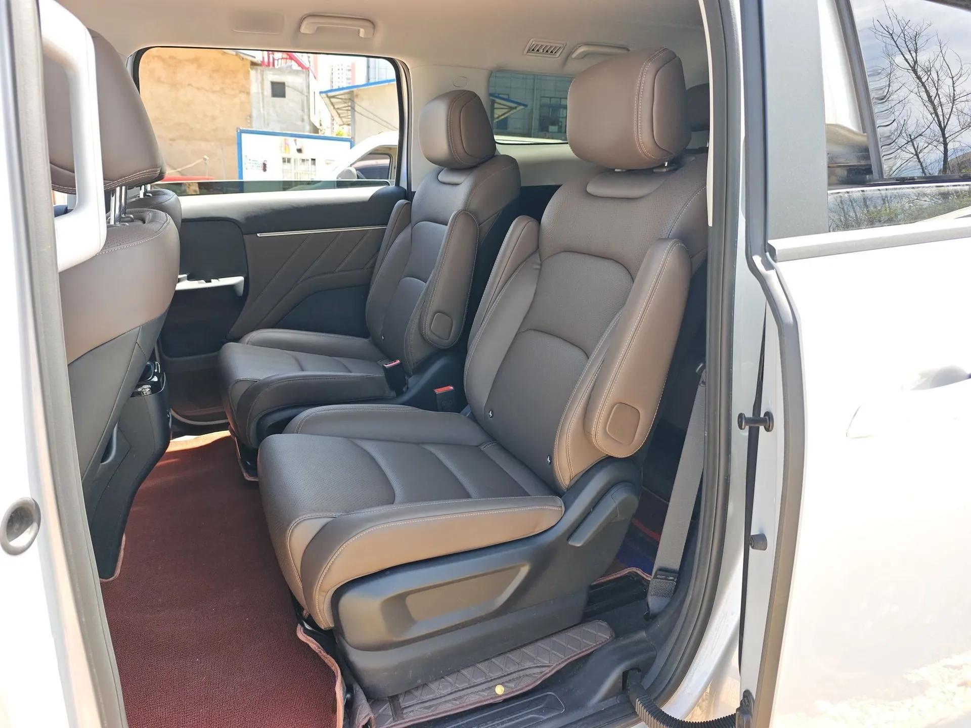 Wuling 730 2025 Model 1.5T CVT Elite Edition — миниатюра 19