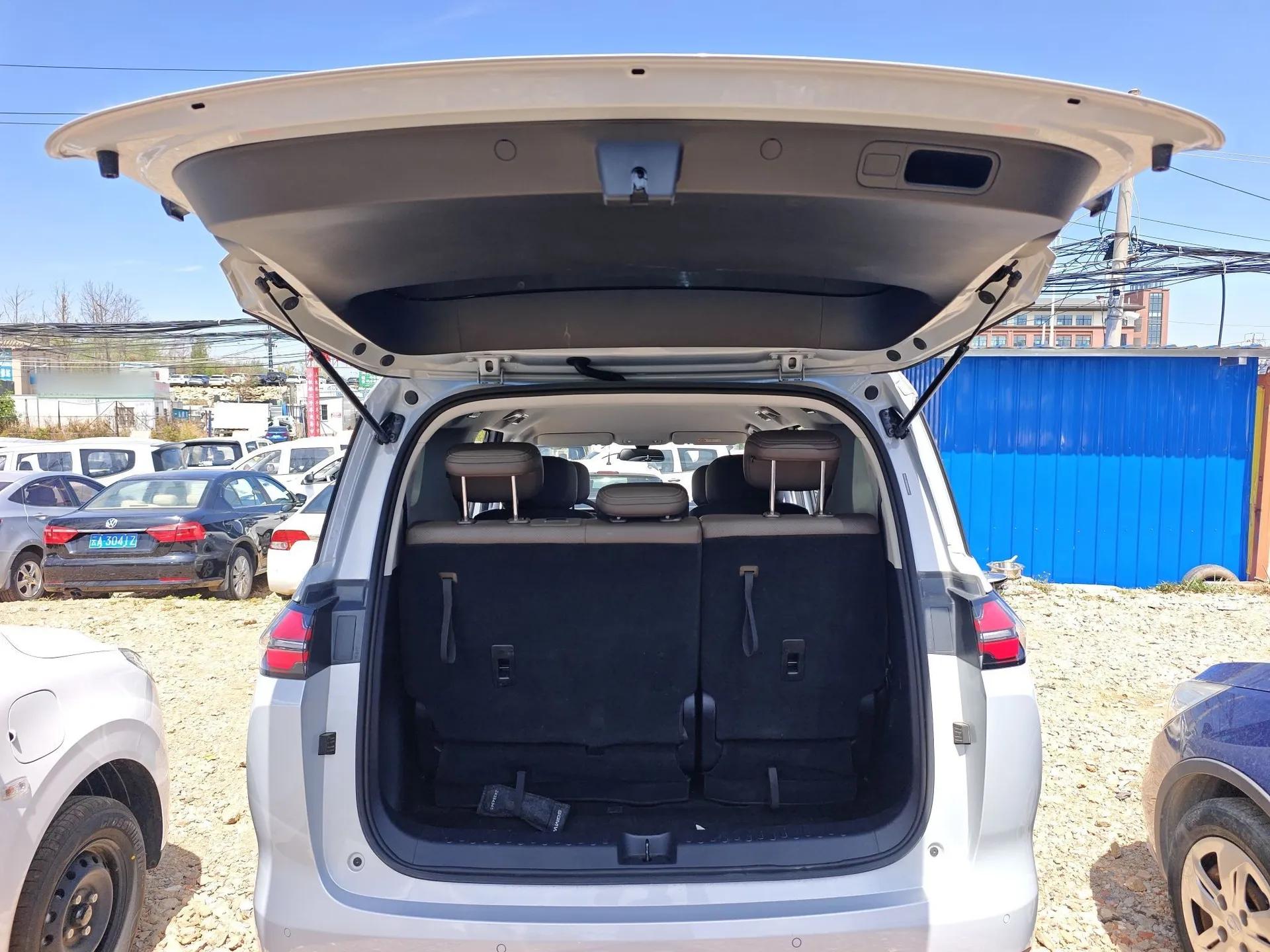Wuling 730 2025 Model 1.5T CVT Elite Edition — миниатюра 21