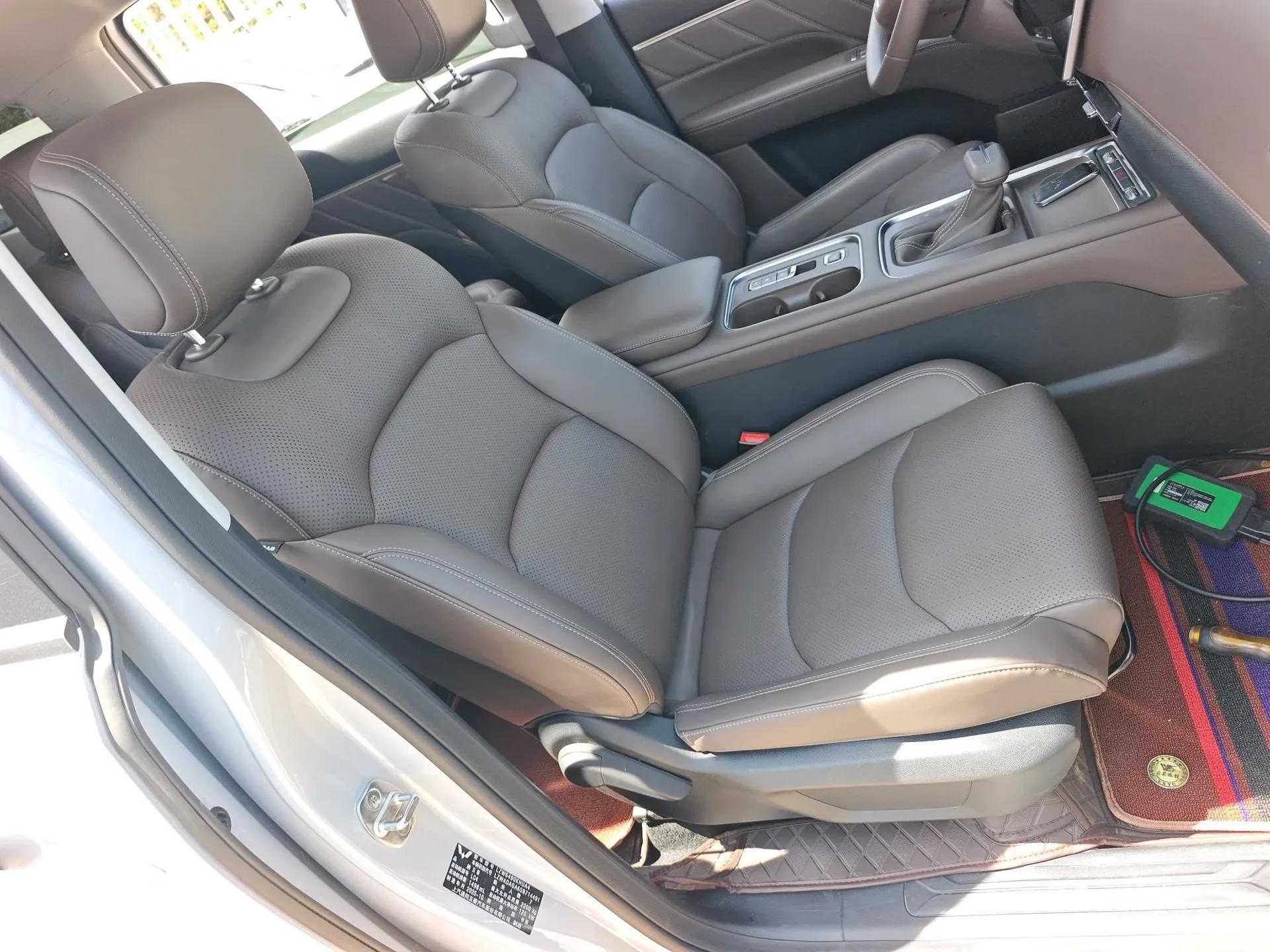 Wuling 730 2025 Model 1.5T CVT Elite Edition — миниатюра 23
