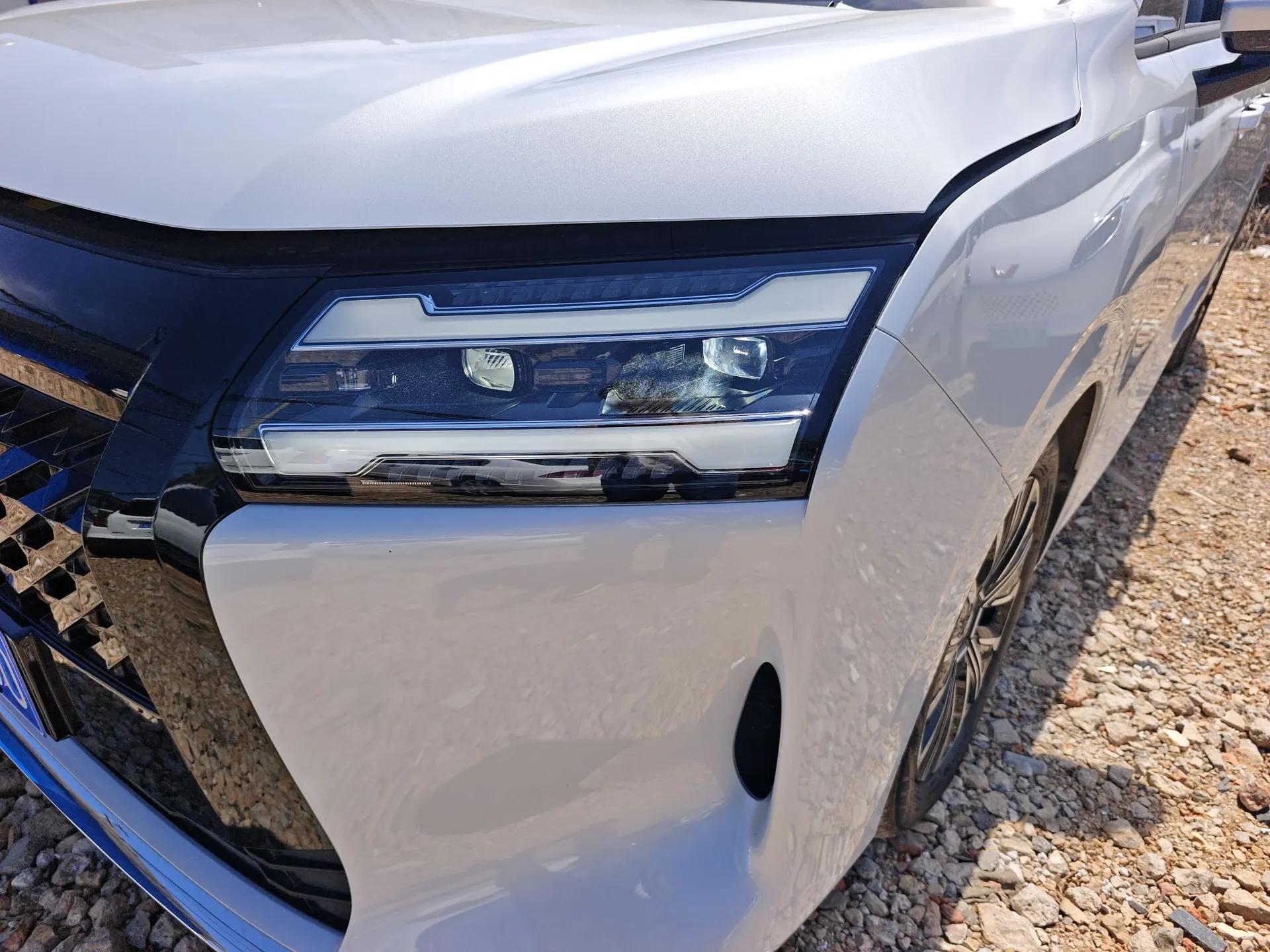 Wuling 730 2025 Model 1.5T CVT Elite Edition — миниатюра 5