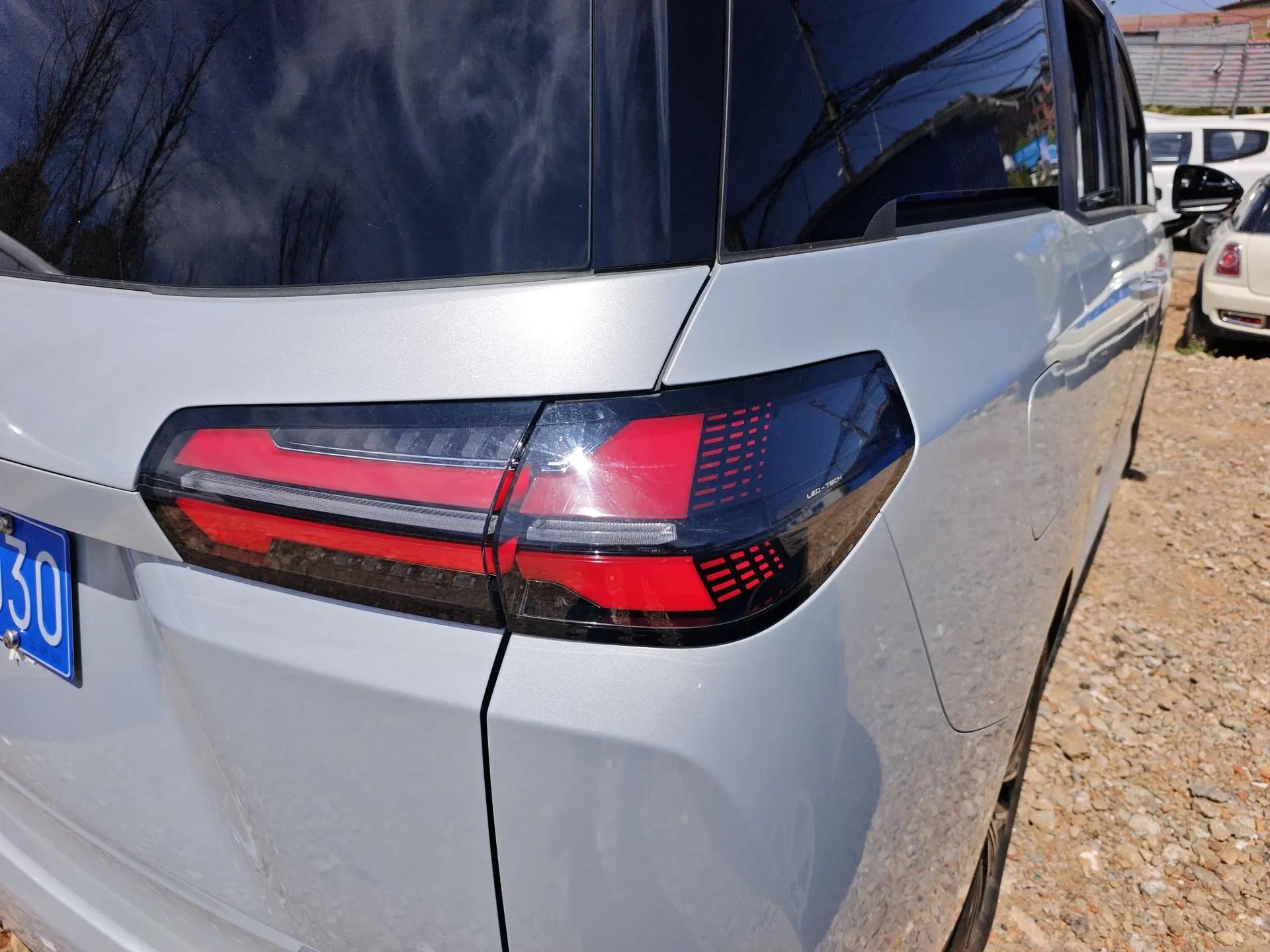 Wuling 730 2025 Model 1.5T CVT Elite Edition — миниатюра 8