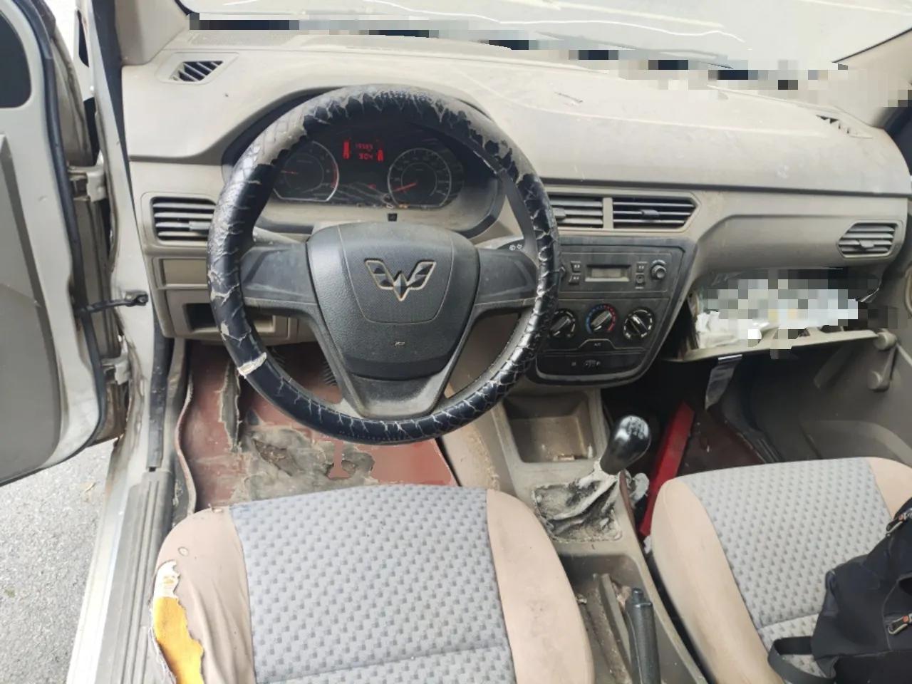 Wuling Zhiguang V 2017 1.2L Base Version LMH — миниатюра 11