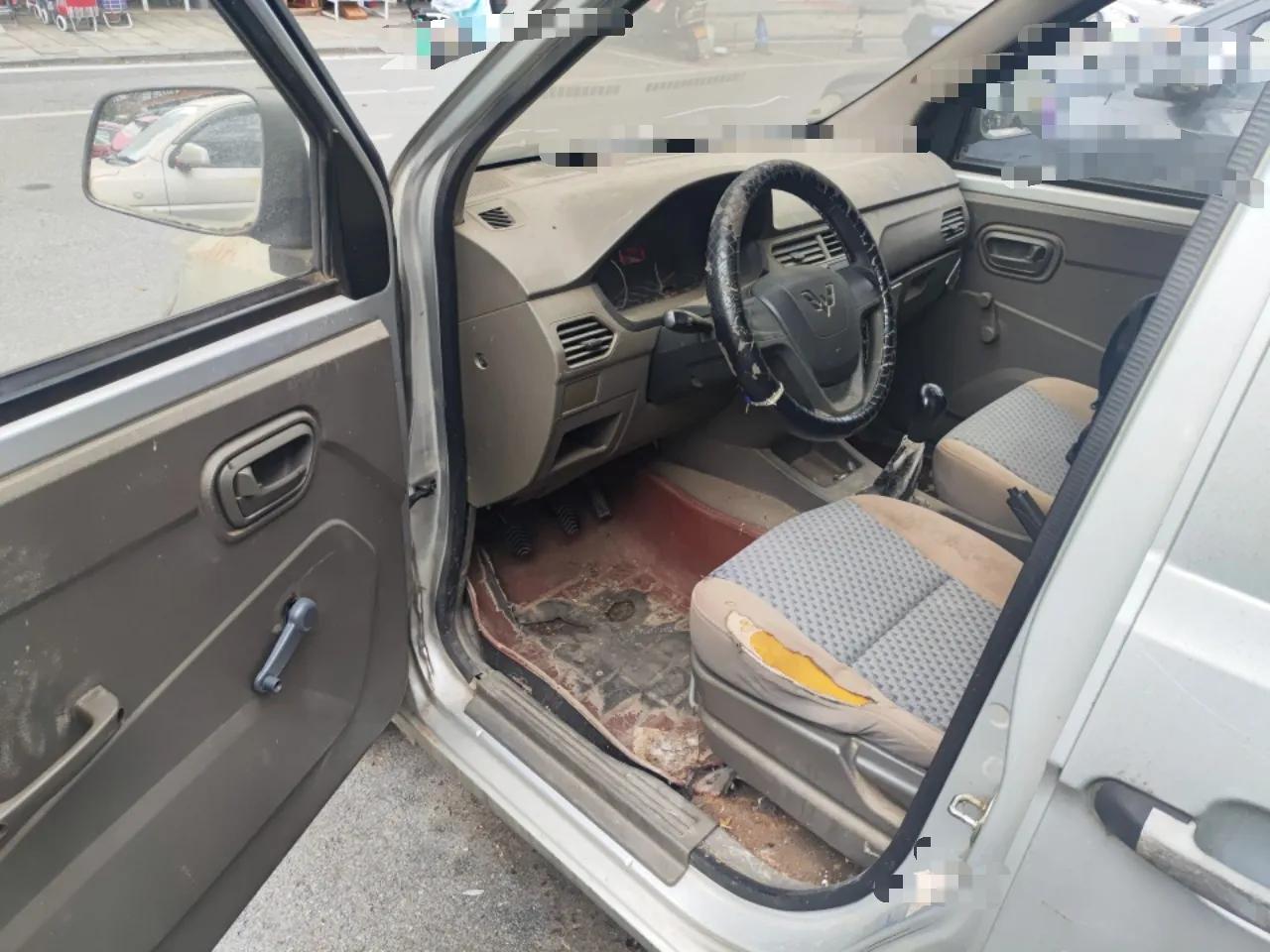 Wuling Zhiguang V 2017 1.2L Base Version LMH — миниатюра 17
