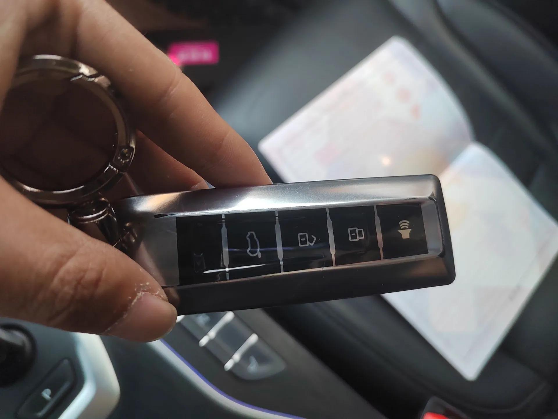 Wey VV7 New Energy 2020 PHEV 2.0T Flagship Model — миниатюра 9