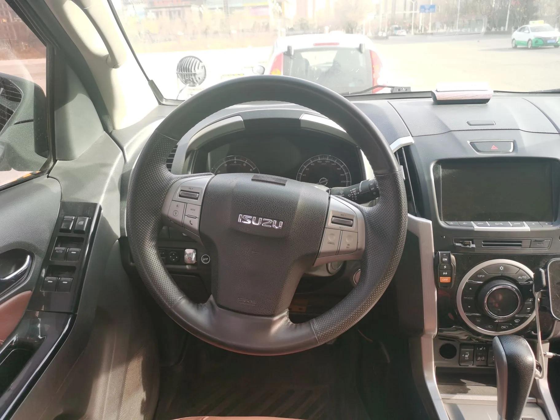 Isuzu mu-X 2017 3.0T Four-Wheel Drive Automatic Luxury Edition 5 Seats China IV Standard — миниатюра 11