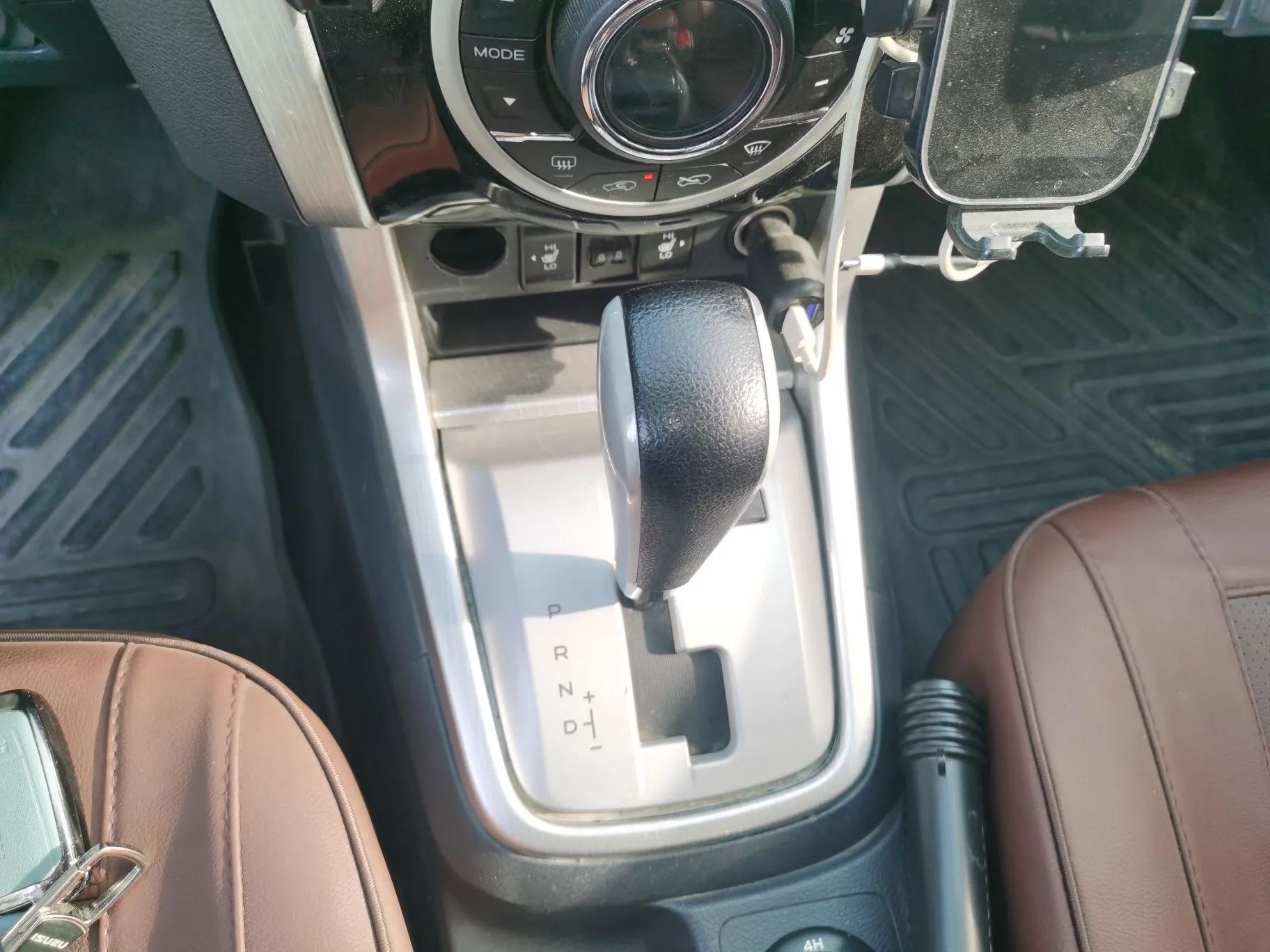 Isuzu mu-X 2017 3.0T Four-Wheel Drive Automatic Luxury Edition 5 Seats China IV Standard — миниатюра 15