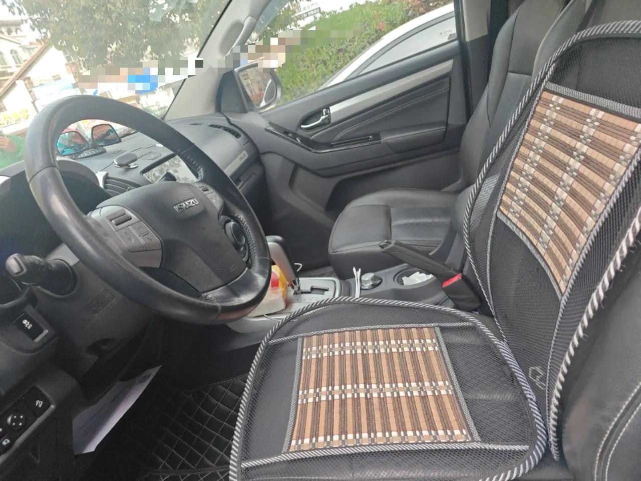Isuzu mu-X 2017 3.0T Four-Wheel Drive Automatic Luxury 7-Seater China V Emission Standard — миниатюра 16