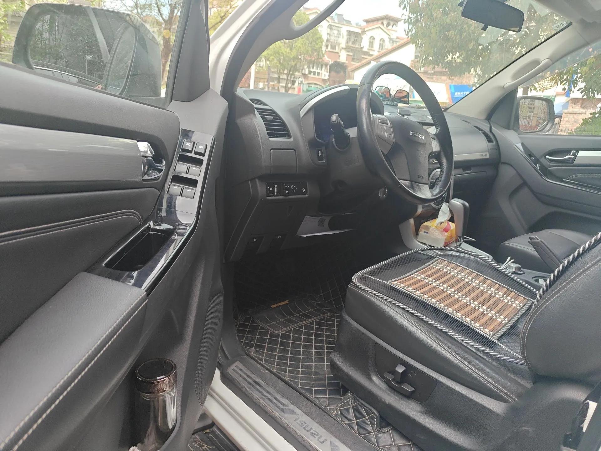 Isuzu mu-X 2017 3.0T Four-Wheel Drive Automatic Luxury 7-Seater China V Emission Standard — миниатюра 17