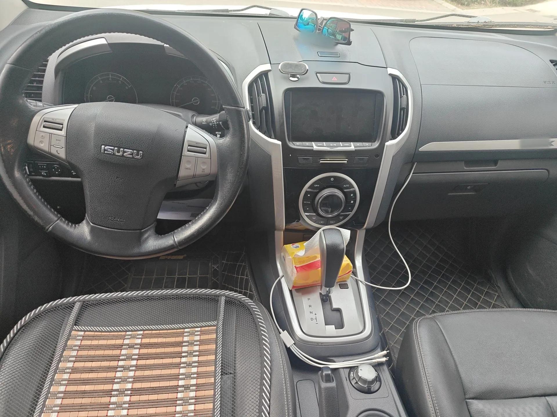Isuzu mu-X 2017 3.0T Four-Wheel Drive Automatic Luxury 7-Seater China V Emission Standard — миниатюра 10
