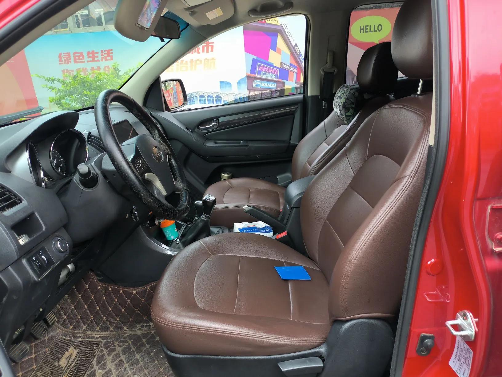 Isuzu TAGA 2018 3.0T Four-Wheel Drive Ultra-Luxury Version — миниатюра 16