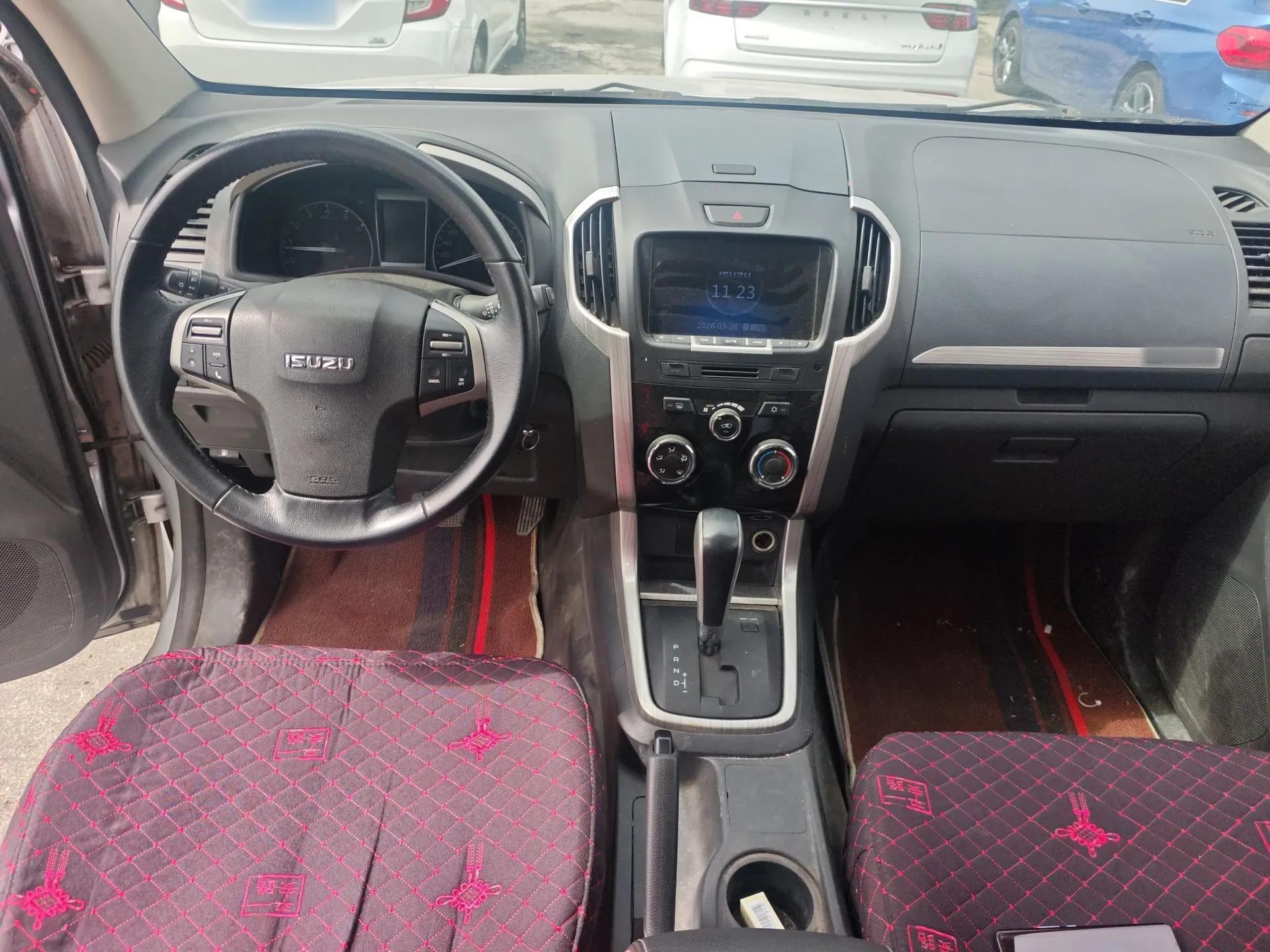 Isuzu D-MAX 2018 3.0T Two-Wheel Drive Automatic Elite Version 4JJ1-TC HI — миниатюра 12