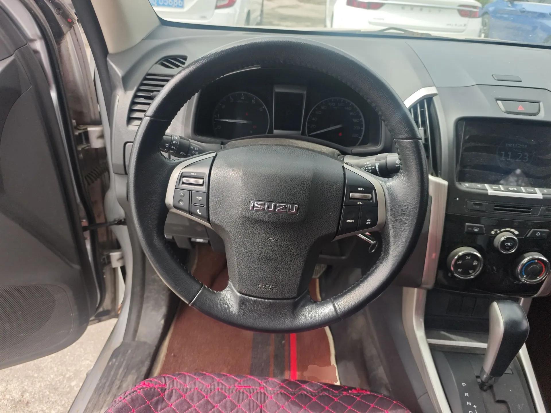 Isuzu D-MAX 2018 3.0T Two-Wheel Drive Automatic Elite Version 4JJ1-TC HI — миниатюра 13