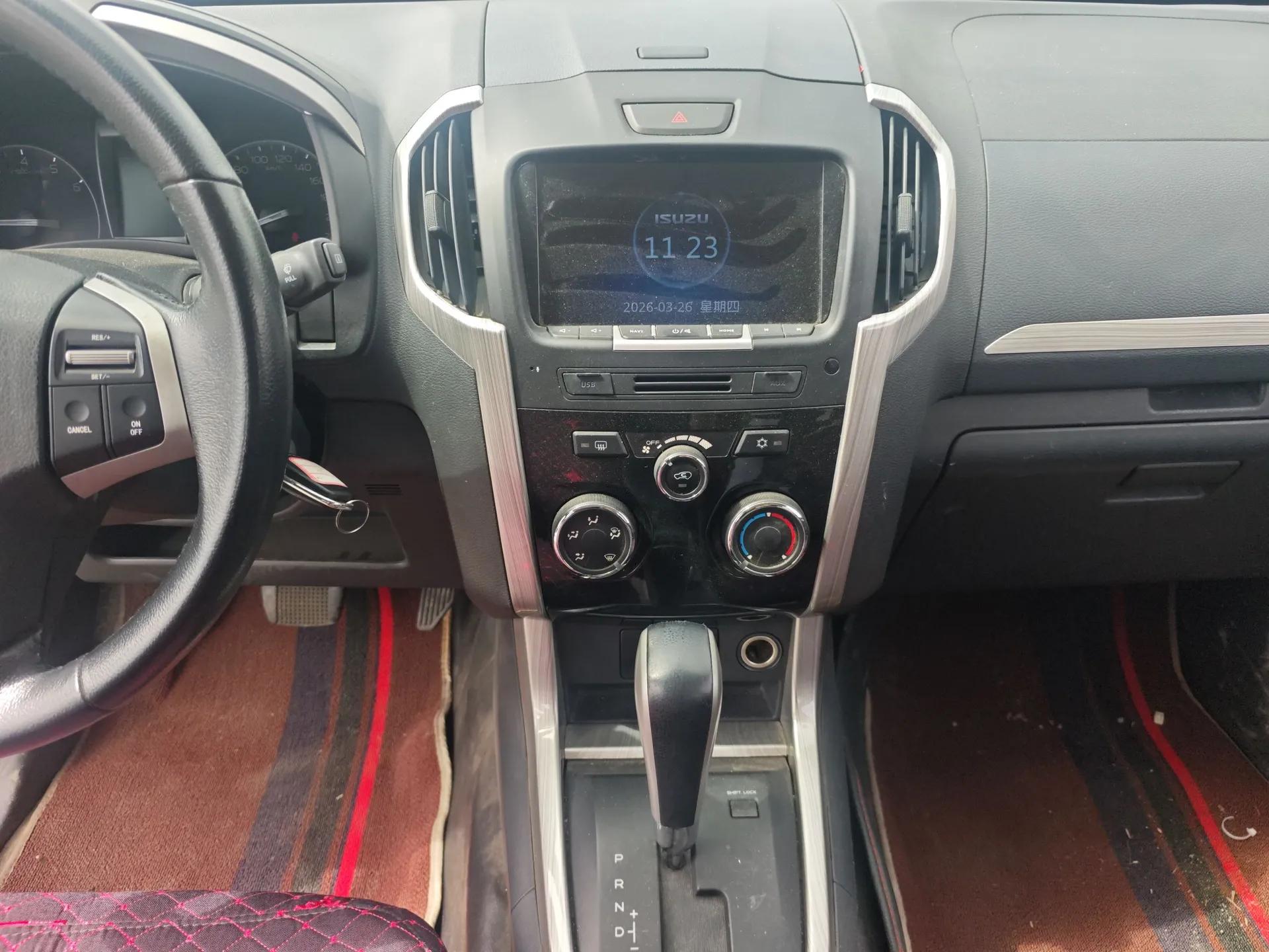 Isuzu D-MAX 2018 3.0T Two-Wheel Drive Automatic Elite Version 4JJ1-TC HI — миниатюра 15