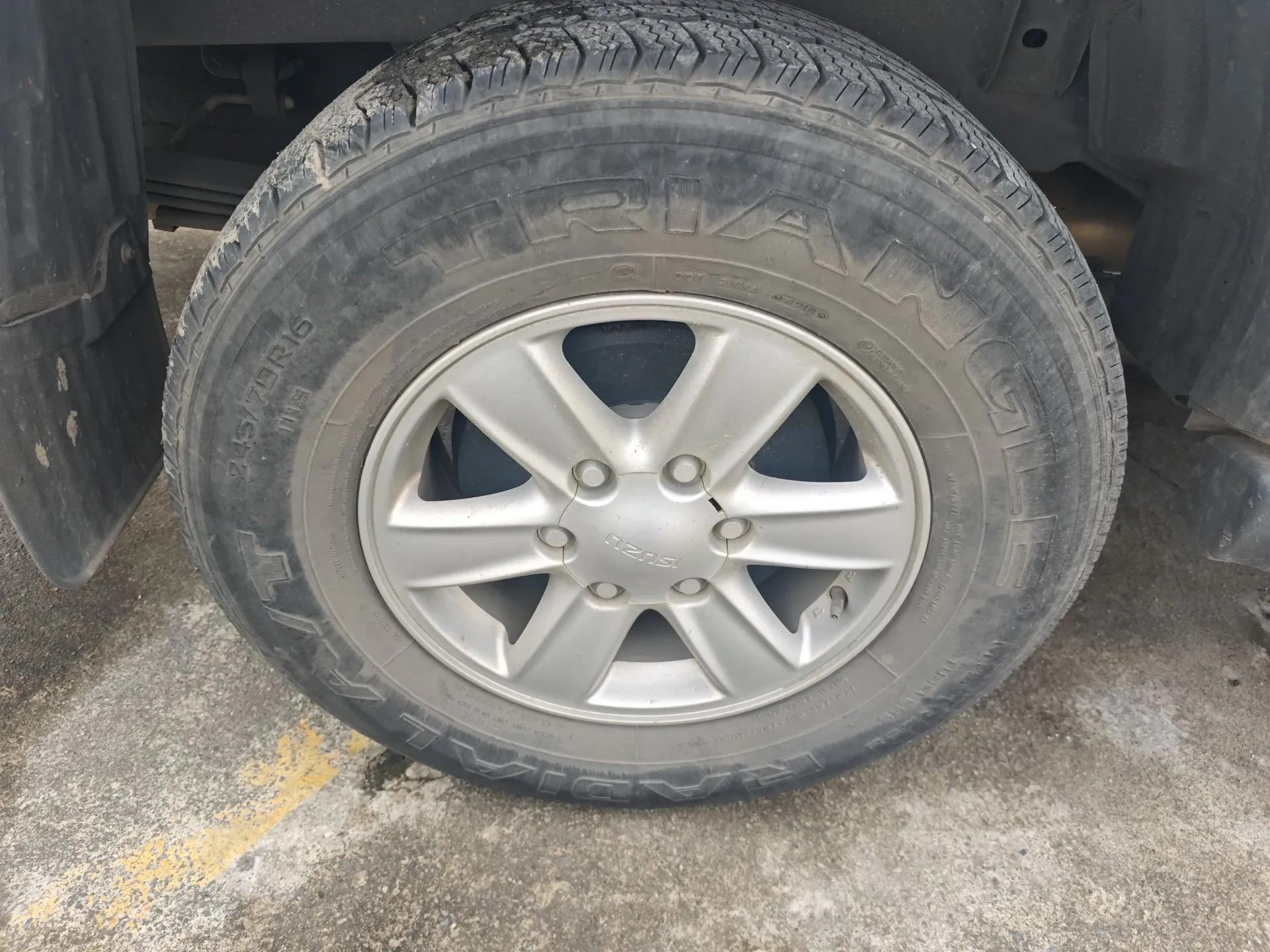 Isuzu D-MAX 2018 3.0T Two-Wheel Drive Automatic Elite Version 4JJ1-TC HI — миниатюра 10