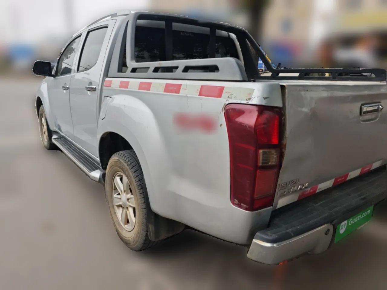 Isuzu D-MAX 2018 3.0T Four-Wheel Drive Automatic Ultra-Luxury Version 4JJ1-TC HI — миниатюра 4
