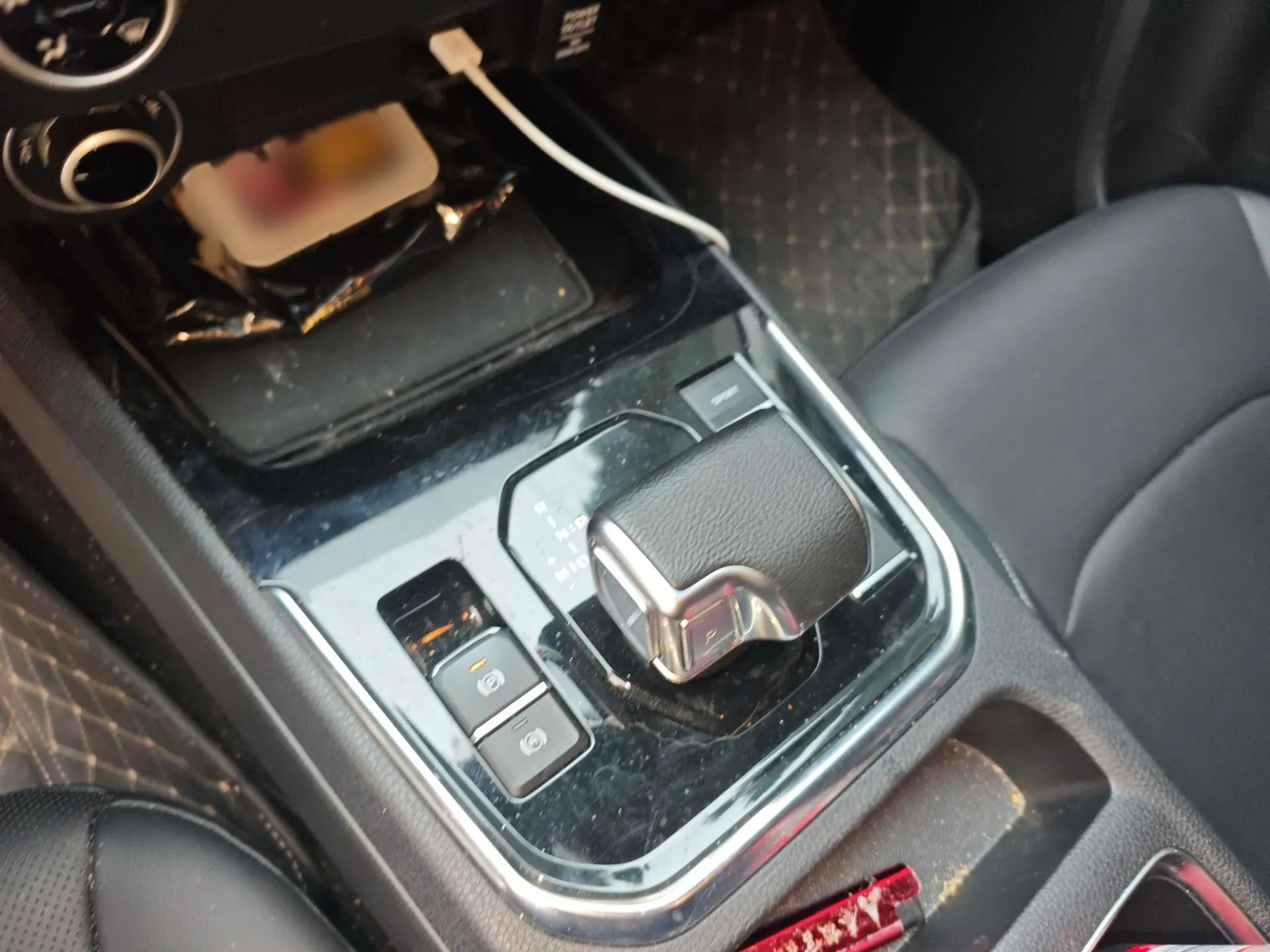Isuzu D-MAX 2023 2.5T Automatic Two-Wheel Drive Diesel Standard Wheelbase Lingdong Edition — миниатюра 12
