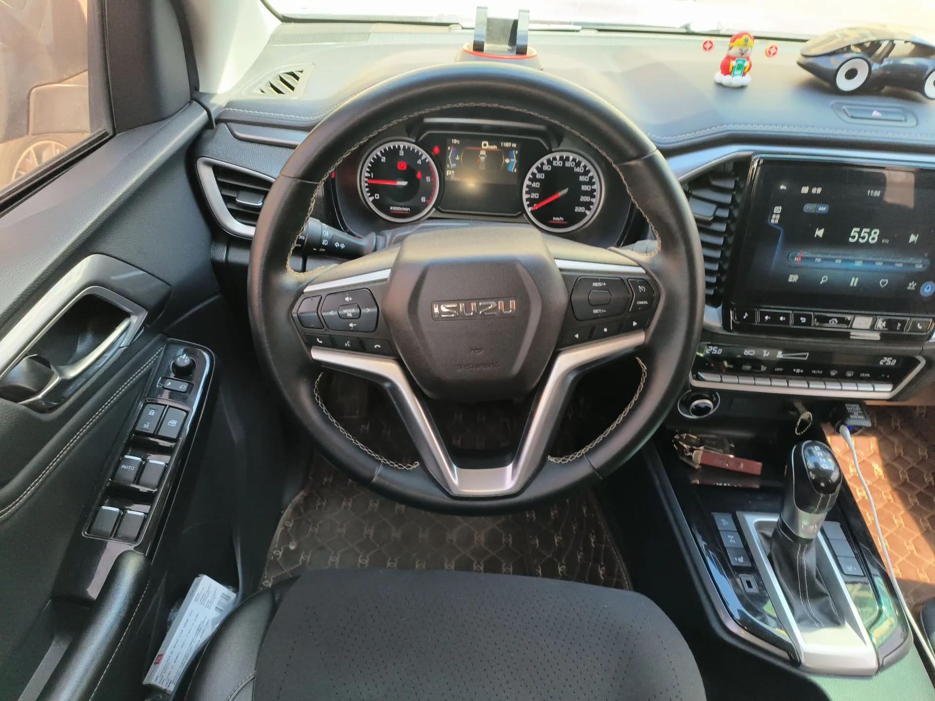 Isuzu D-MAX 2021 1.9T Automatic 4x4 Diesel Global Changle Leading RZ4E — миниатюра 11