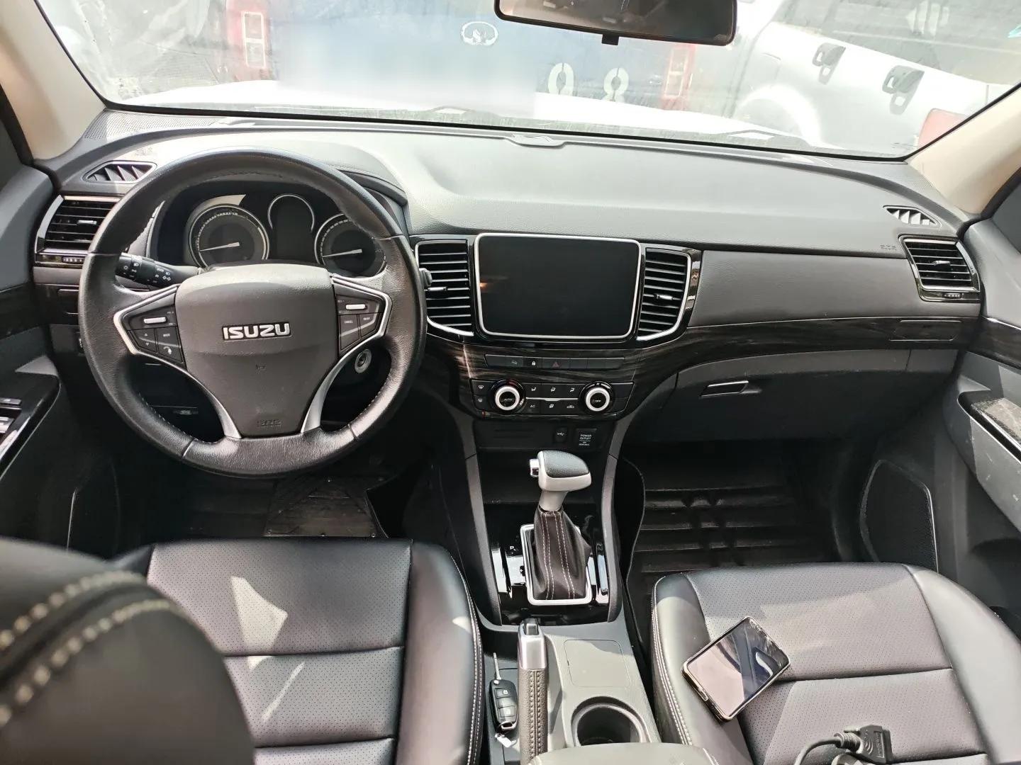 Isuzu D-MAX 2020 1.9T Two-Wheel Drive Automatic Comfort Edition China VI Standard RZ4E Hi-Power — миниатюра 13