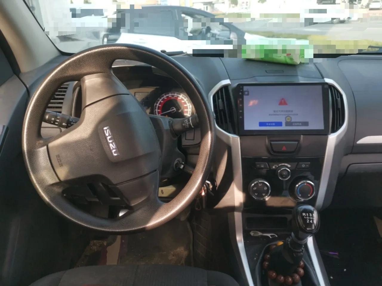 Isuzu D-MAX 2018 2.5T Two-Wheel-Drive Base Version JE4D25Q5A — миниатюра 11