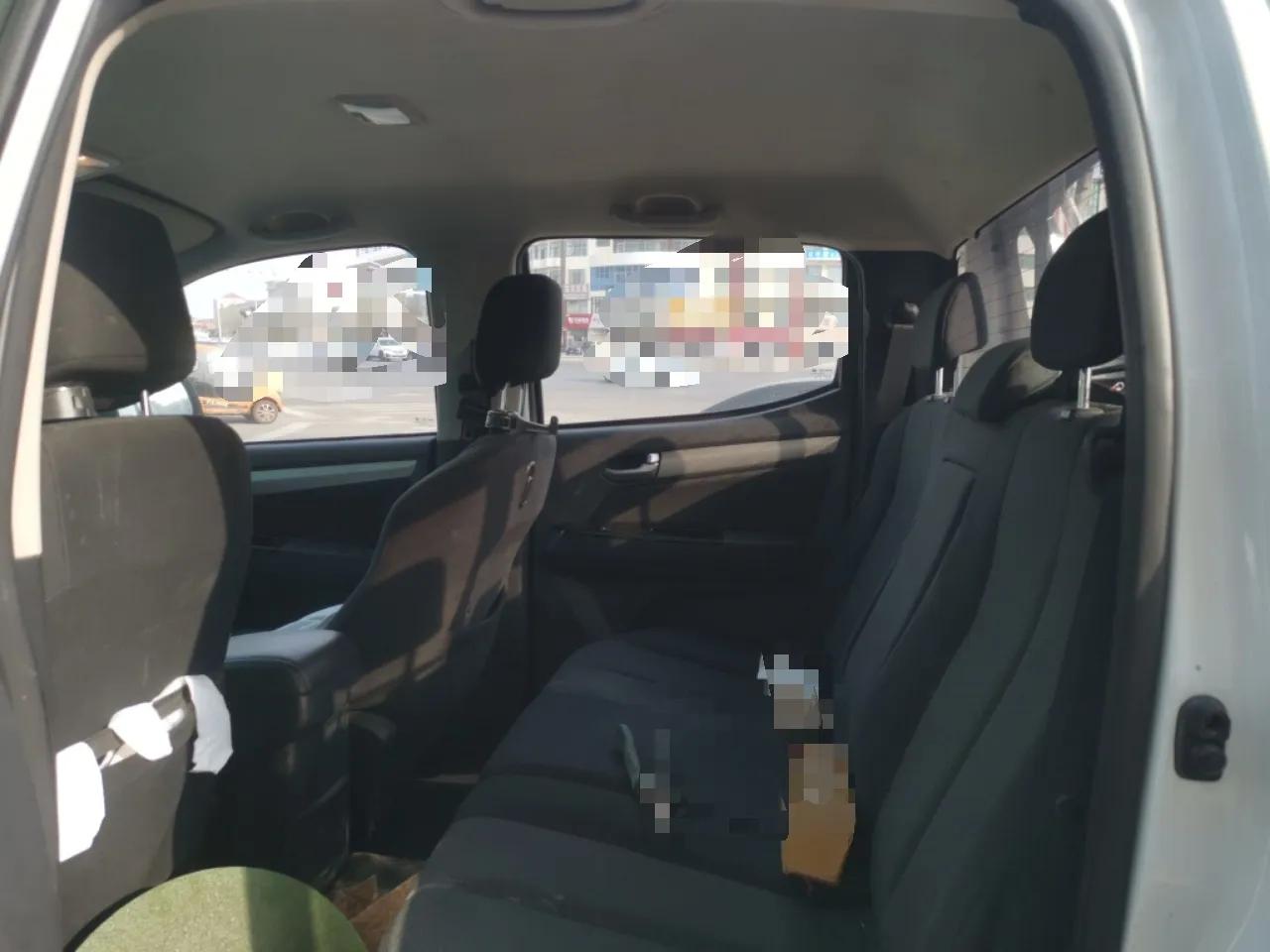 Isuzu D-MAX 2018 2.5T Two-Wheel-Drive Base Version JE4D25Q5A — миниатюра 18