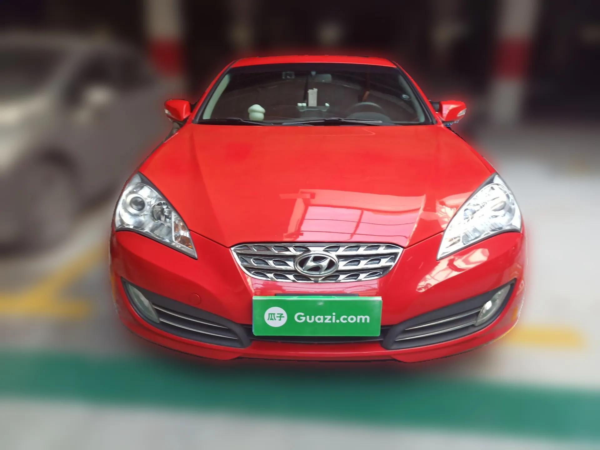 Hyundai Genesis Coupe 2010 2.0T Automatic Luxury Edition (Imported) — миниатюра 2