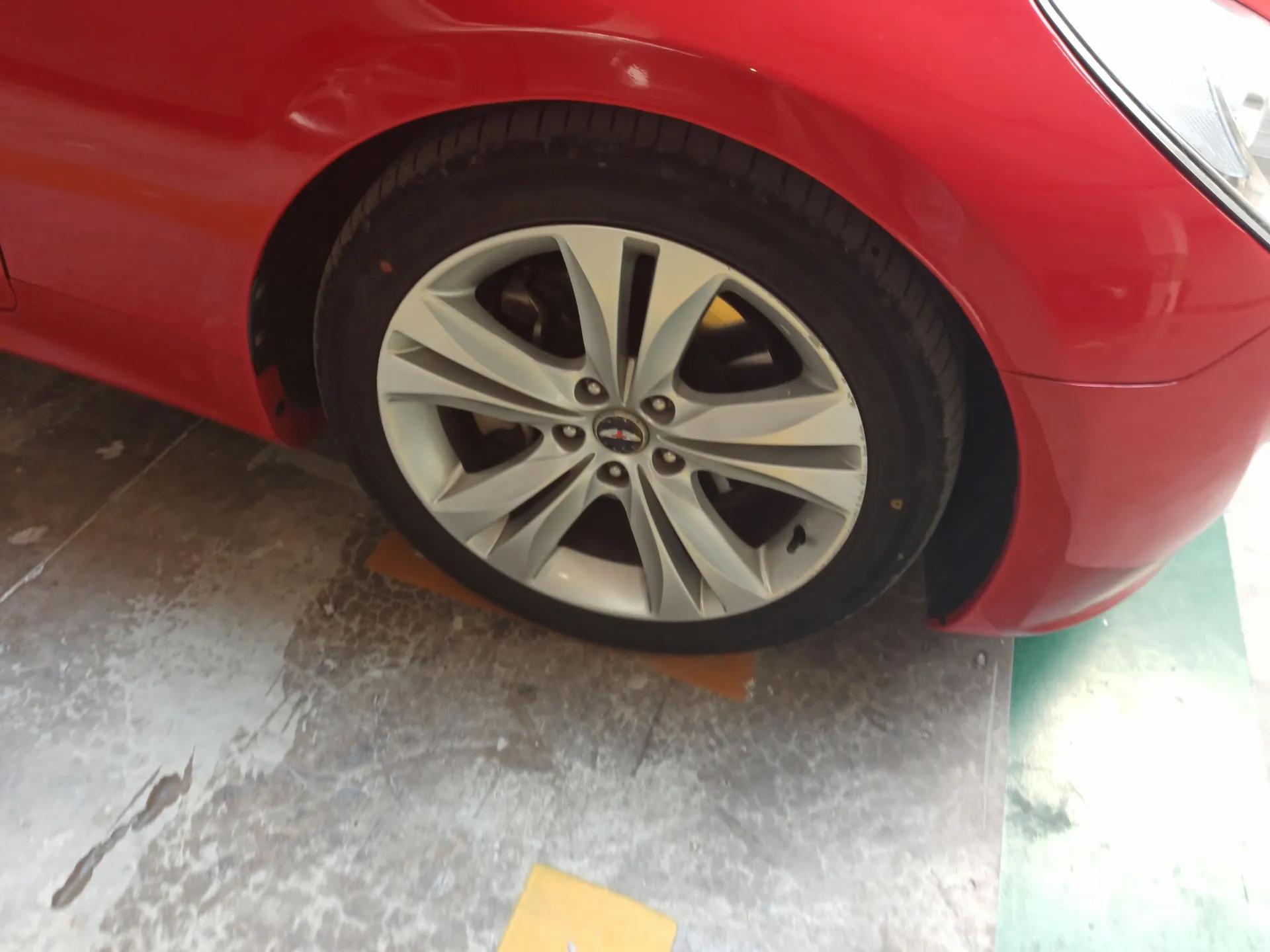 Hyundai Genesis Coupe 2010 2.0T Automatic Luxury Edition (Imported) — миниатюра 8