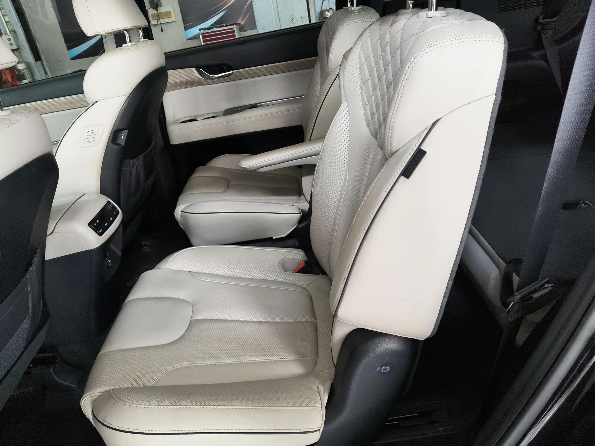 Hyundai Palisade 2021 3.5L Automatic 4x4 GLS — миниатюра 19