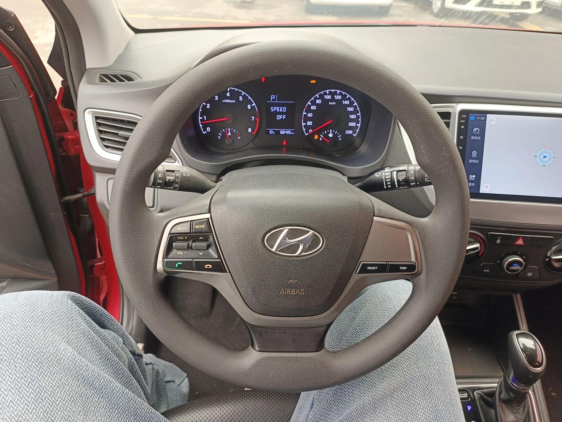 Hyundai Verna RV 2017 1.4L Automatic Cool Edition GLS China V Emission Standard — миниатюра 13