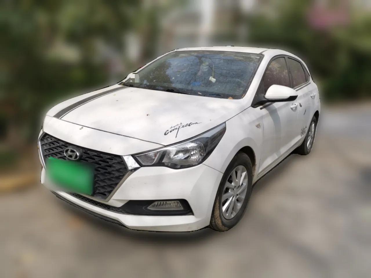 Hyundai Verna RV 2017 1.4L Automatic Cool Edition GLS China V Emission Standard — миниатюра 1