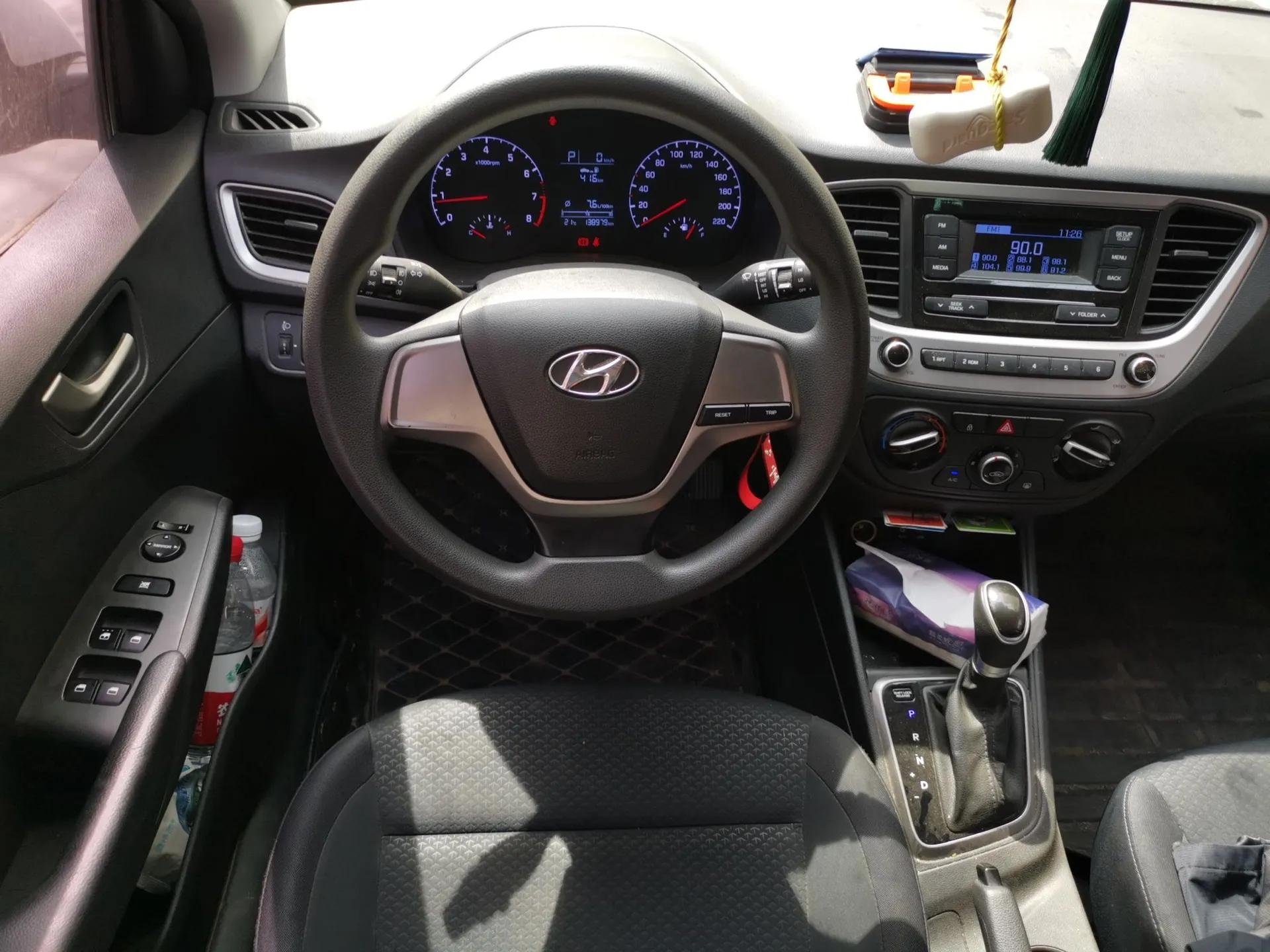 Hyundai Verna RV 2017 1.4L Automatic Cool Edition GLS China V Emission Standard — миниатюра 11