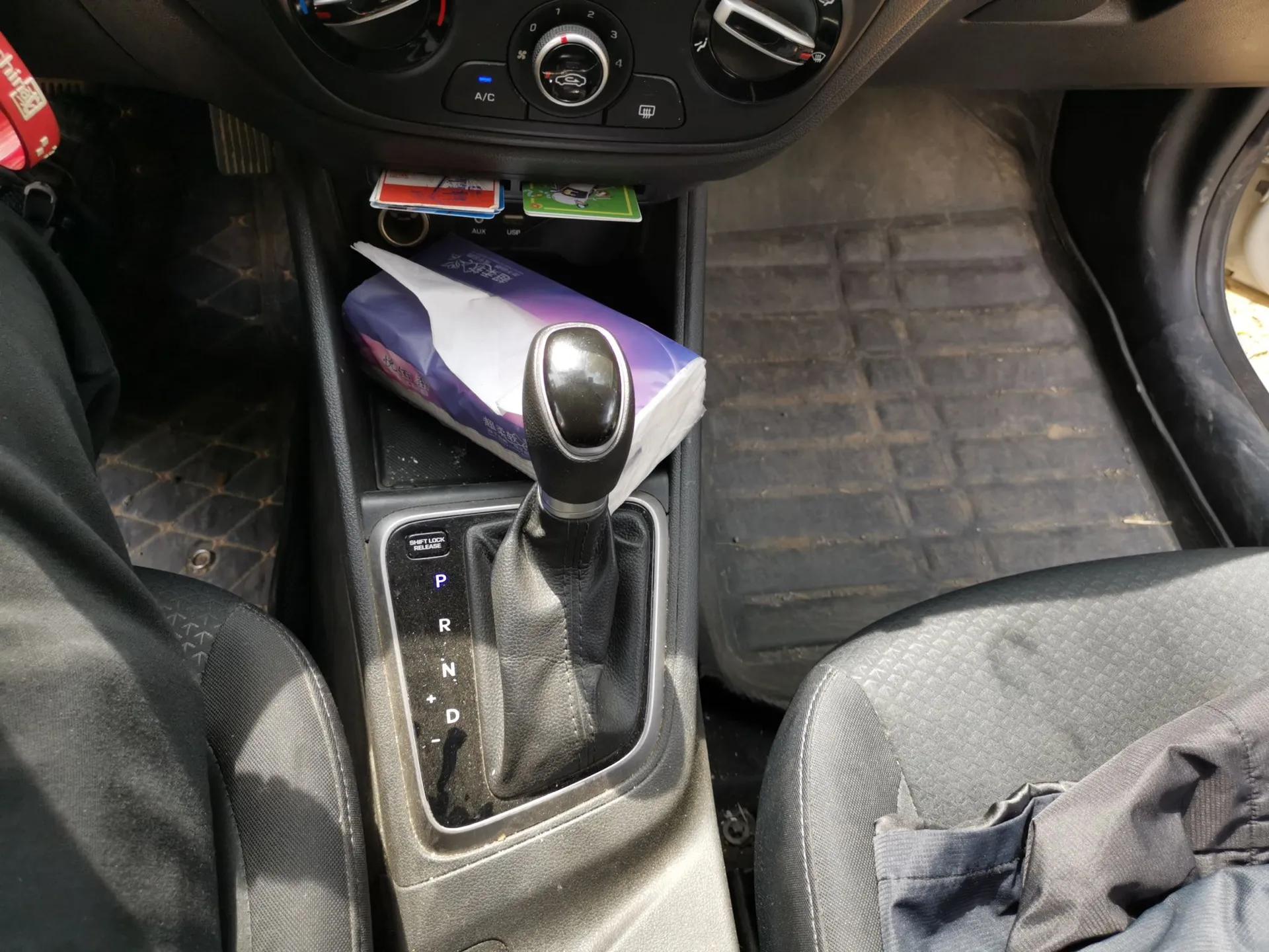 Hyundai Verna RV 2017 1.4L Automatic Cool Edition GLS China V Emission Standard — миниатюра 15