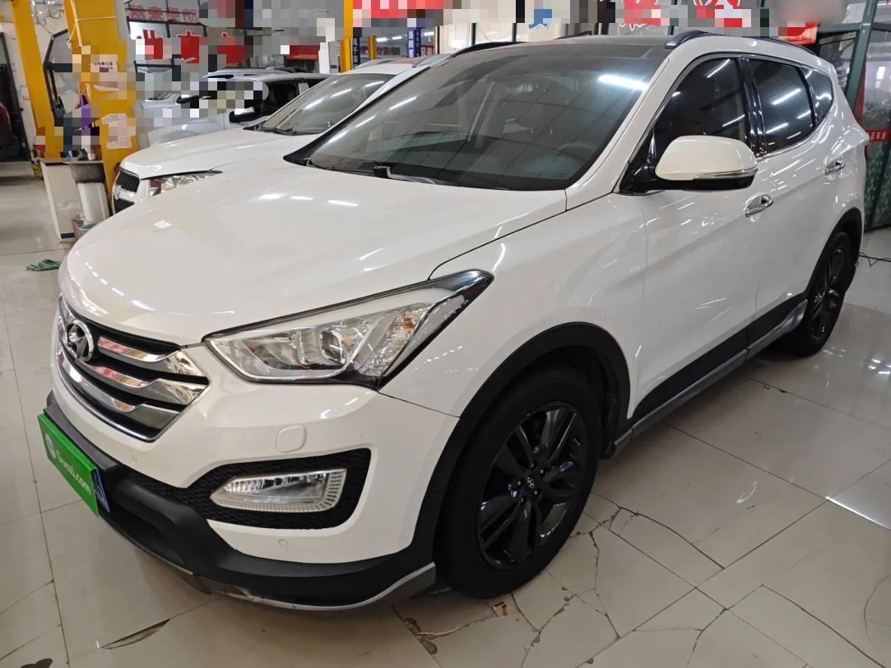 Hyundai Santa Fe Classic 2013 3.0L 4x4 Flagship Edition 7 Seats Euro IV — миниатюра 1