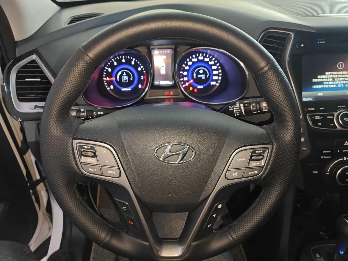 Hyundai Santa Fe Classic 2013 3.0L 4x4 Flagship Edition 7 Seats Euro IV — миниатюра 14