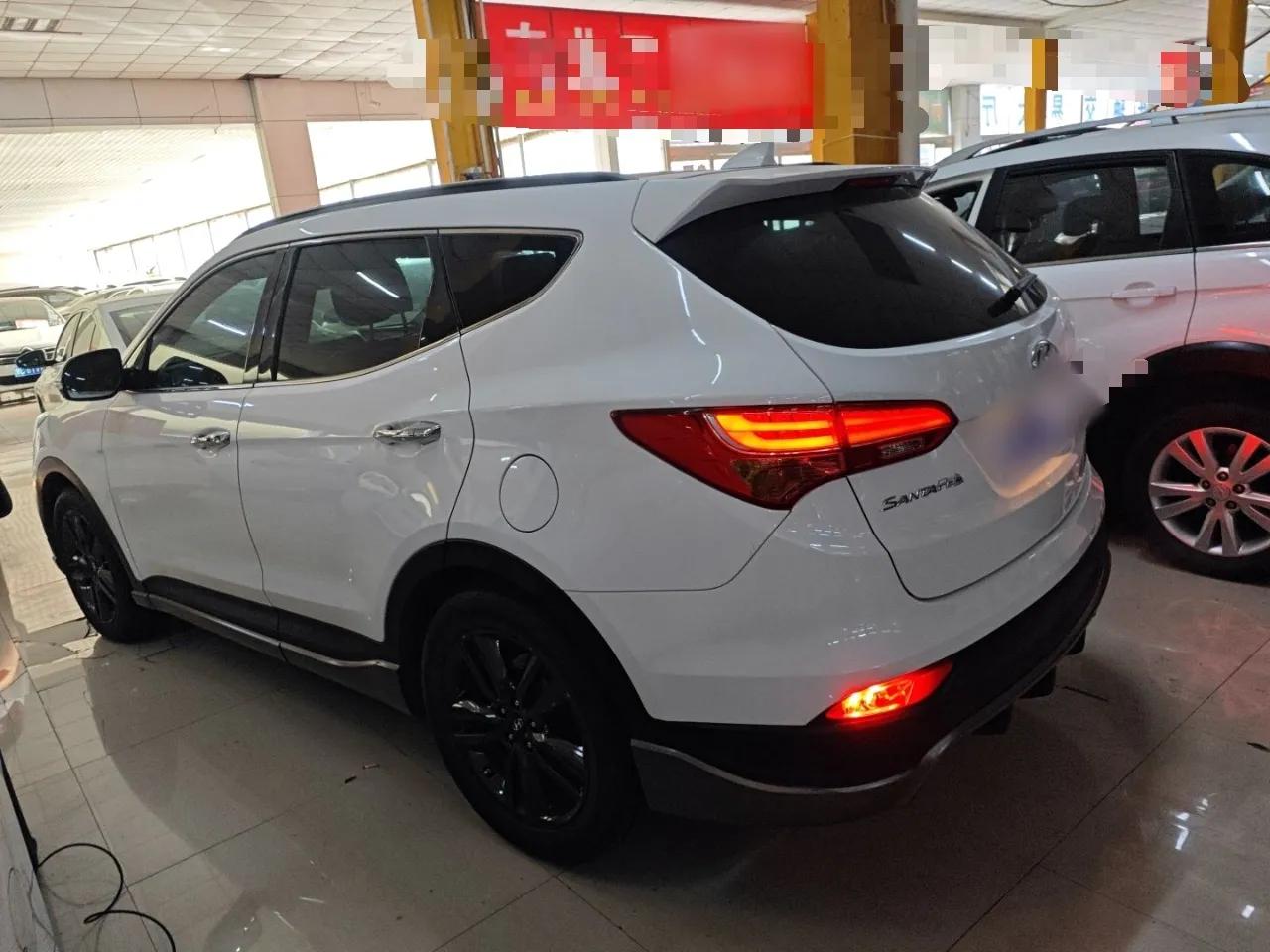 Hyundai Santa Fe Classic 2013 3.0L 4x4 Flagship Edition 7 Seats Euro IV — миниатюра 4